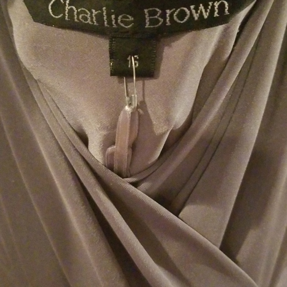 Dress - Picture 3 of 5